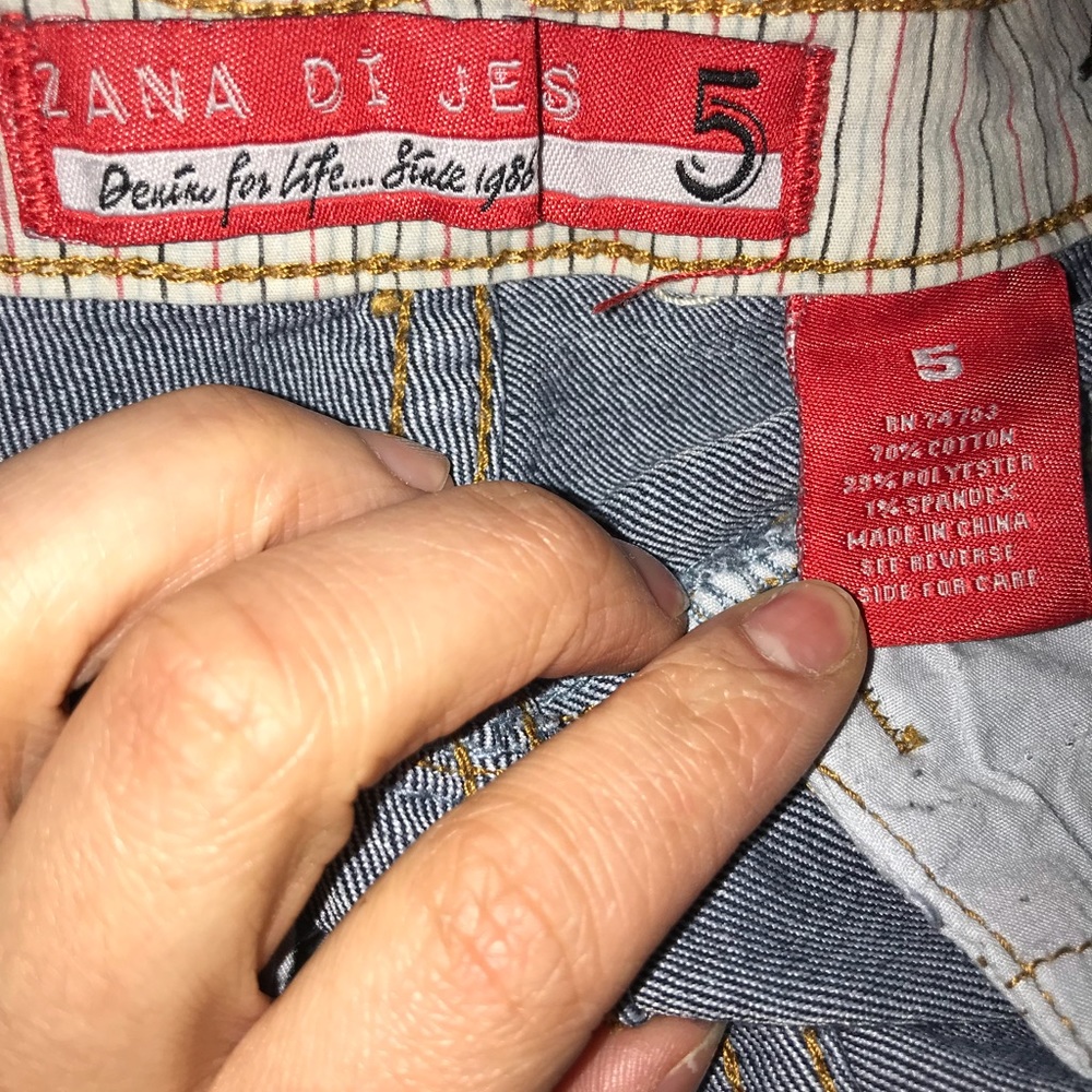 Jean Shorts - Picture 3 of 3